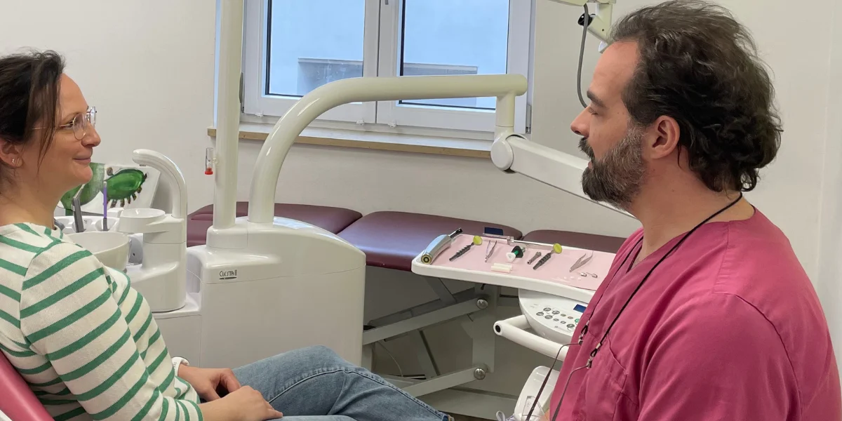 Behandlungsraum Dental Team Hajtó